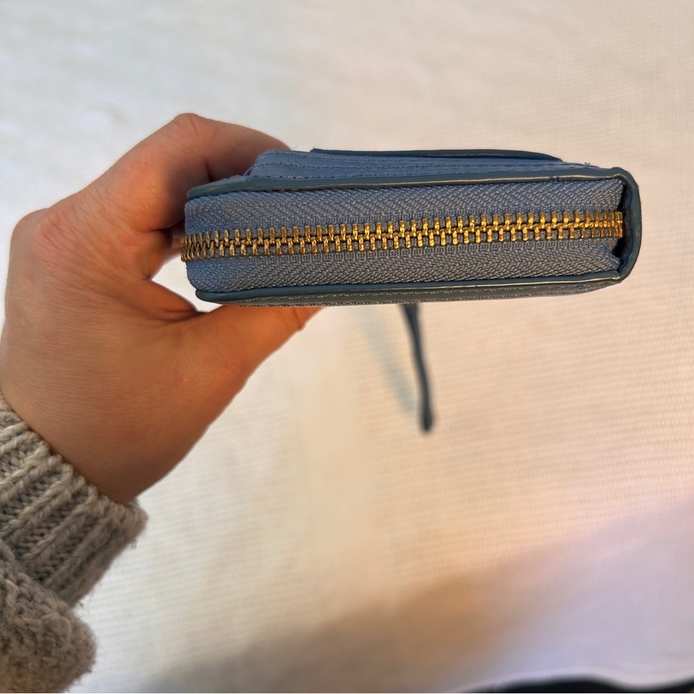 Fossil wallet Blue Cowhide Leather Zip Around Wristlet Gold Moon RFID - Picture 13 of 16